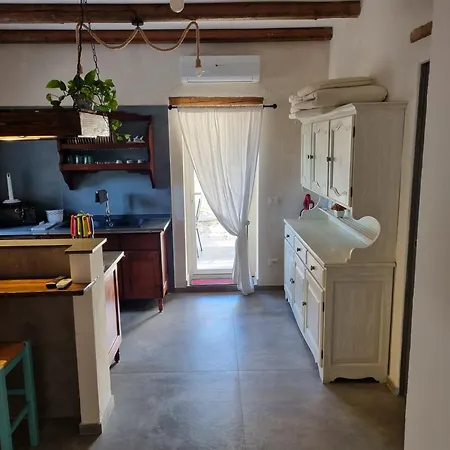 Casa Pietra * Syracuse